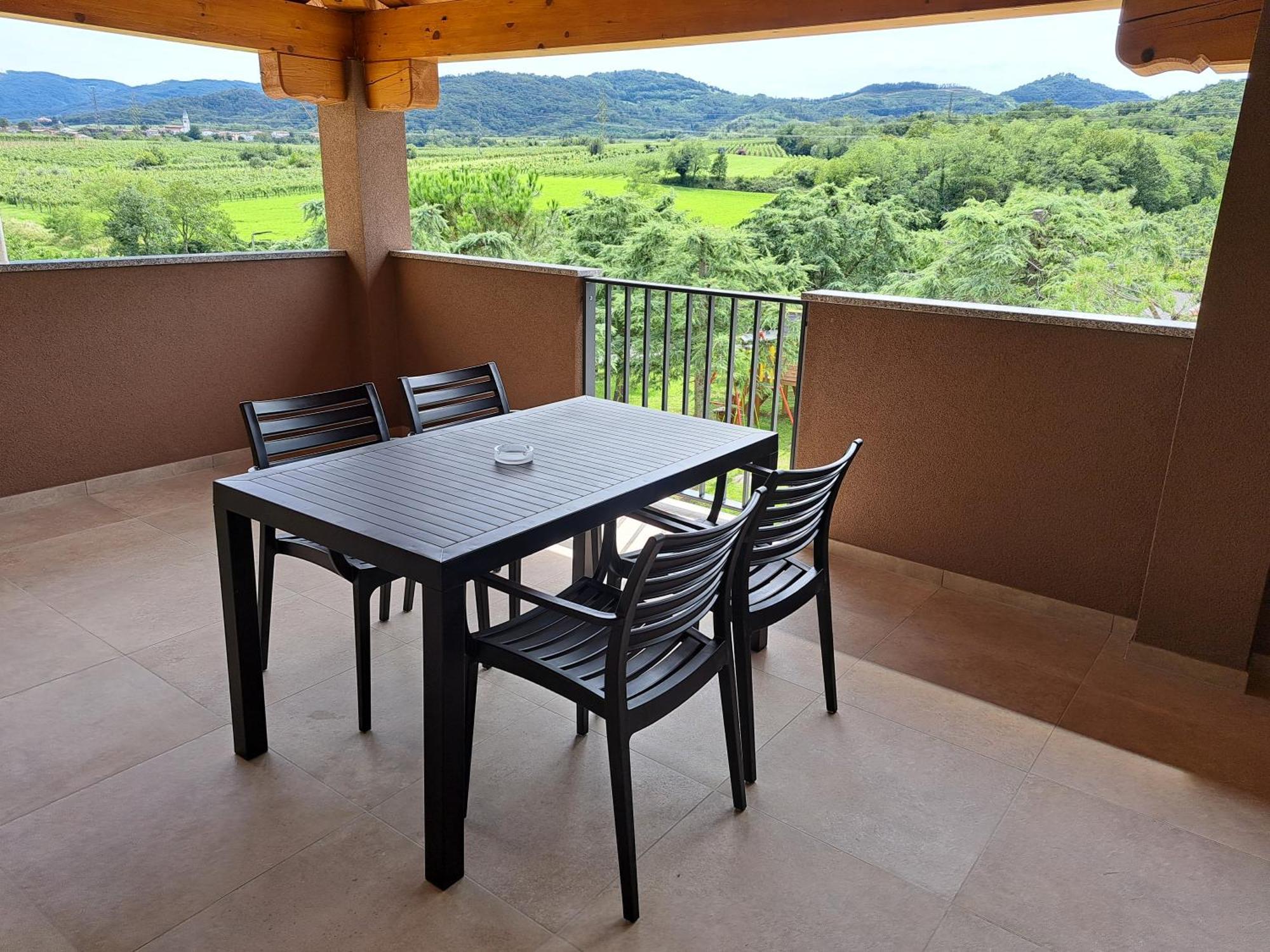 Posestvo Rouna - Winery And Apartments Випава Экстерьер фото